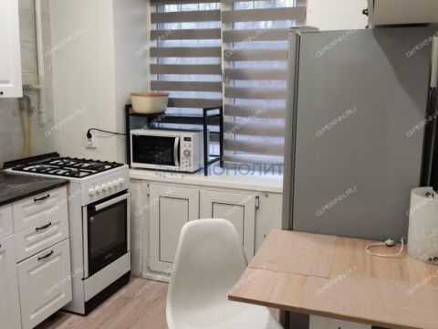 3-komnatnaya-ul-yablonevaya-d-4 фото