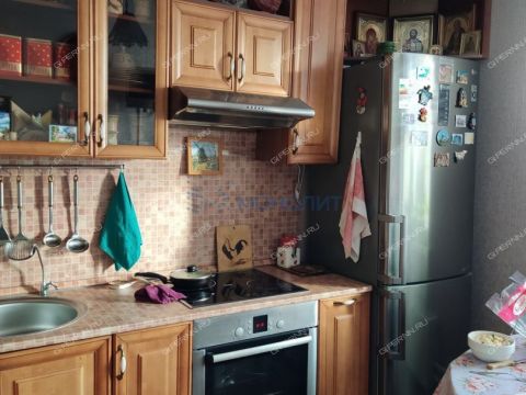 2-komnatnaya-ul-verhnepecherskaya-d-13-k1 фото