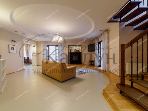 4-komnatnaya-ul-minina-d-9-4 фото