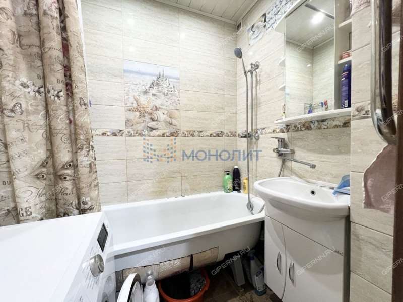 трёхкомнатная квартира на Красноуральской улице дом 1А