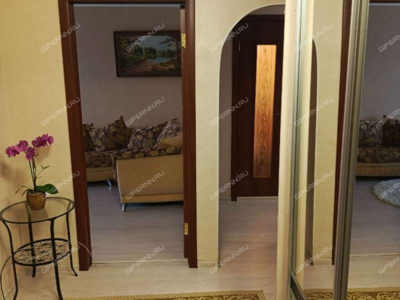 трёхкомнатная квартира в Центральном микрорайоне дом 1 город Выкса