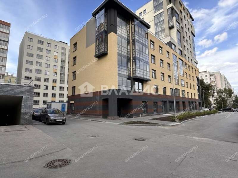 четырёхкомнатная квартира на Полтавской улице дом 15