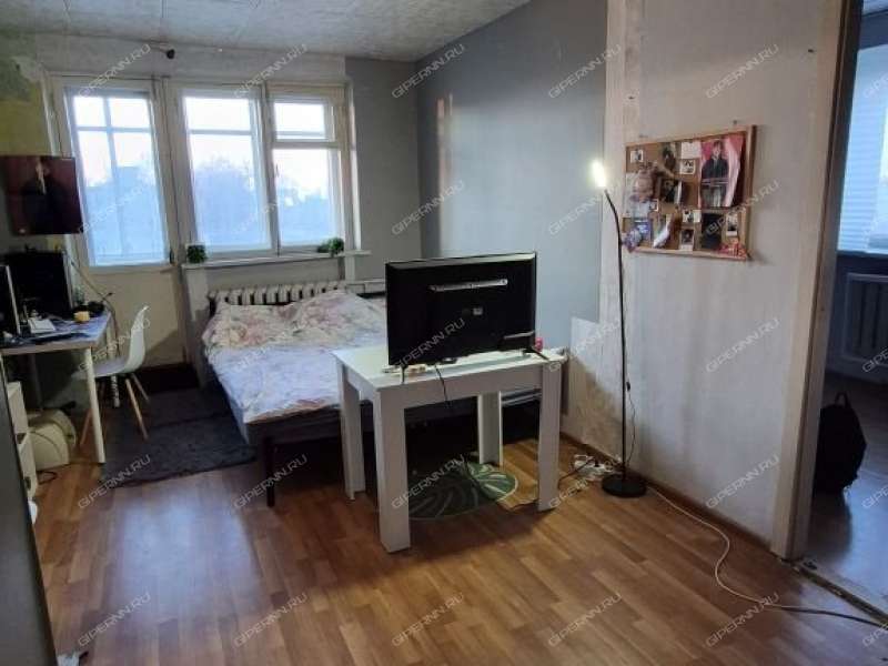 трёхкомнатная квартира на улице Юлиуса Фучика дом 21