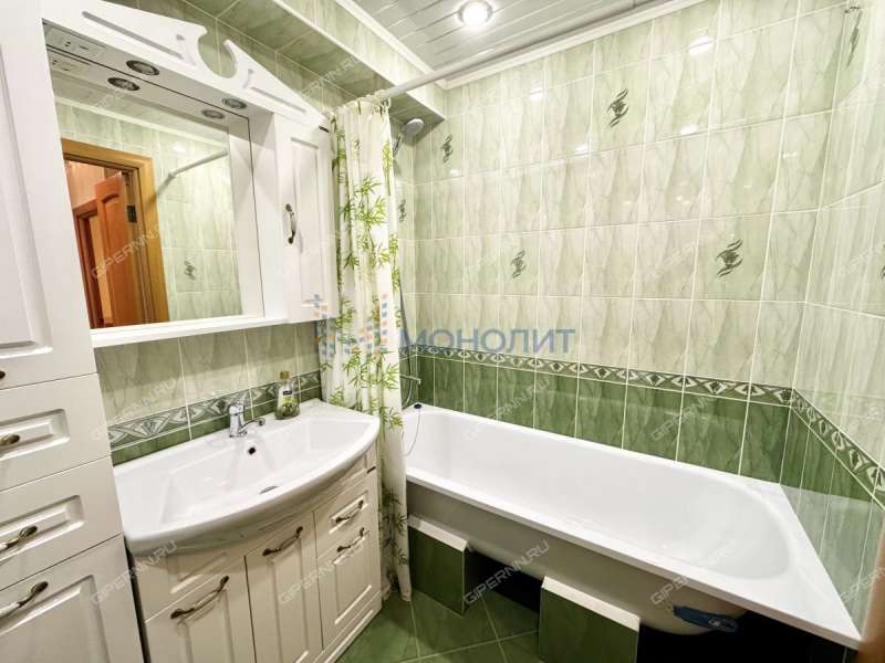 четырёхкомнатная квартира на Керченской улице дом 22