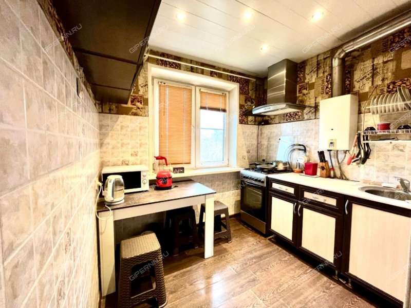 двухкомнатная квартира на Артельной улице дом 12А