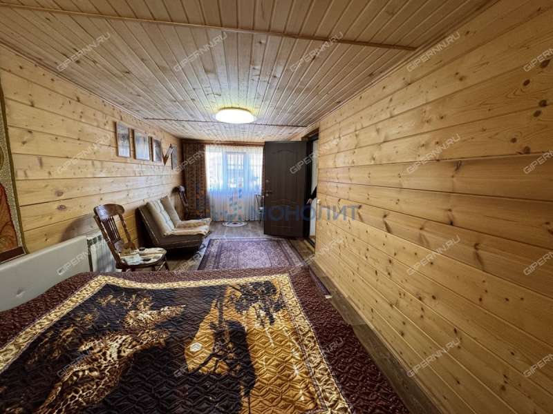 дом на Озёрной улице деревня Крутая