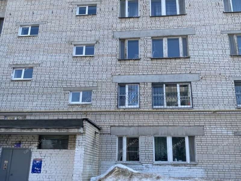 четырёхкомнатная квартира на Южном шоссе дом 21а