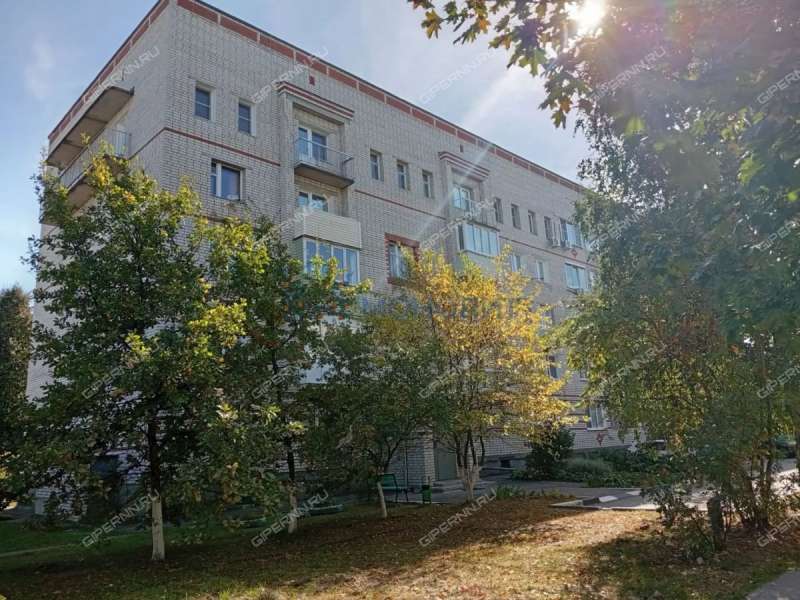 трёхкомнатная квартира в 2-м микрорайоне дом 41 город Бор
