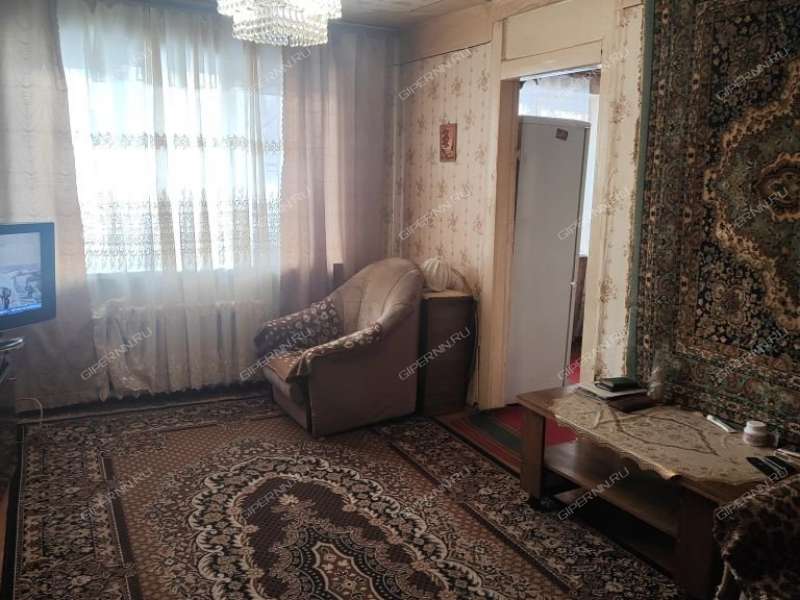 трёхкомнатная квартира на улице Героя Юрия Смирнова дом 27