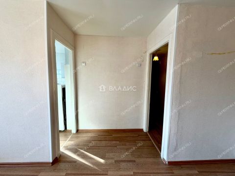 1-komnatnaya-ul-surikova-d-14 фото