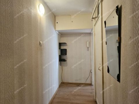 2-komnatnaya-ul-geroya-chugunova-d-7a фото