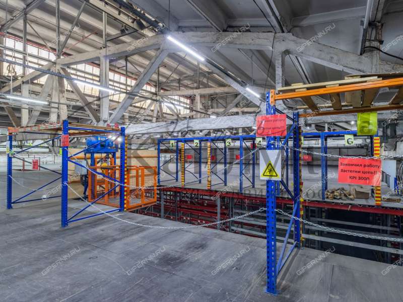 помещение под склад на улице Героя Советского Союза Поющева