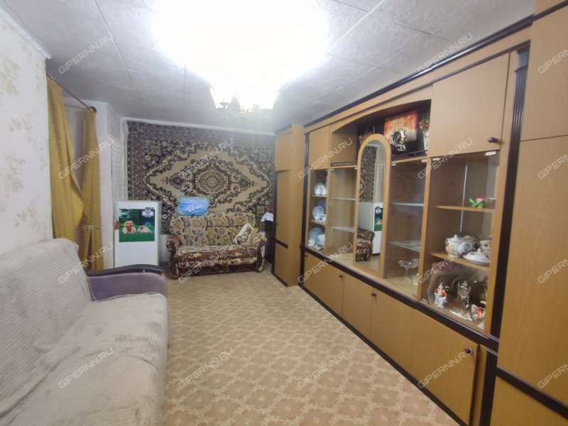 двухкомнатная квартира в 2-м микрорайоне дом 6 город Кстово