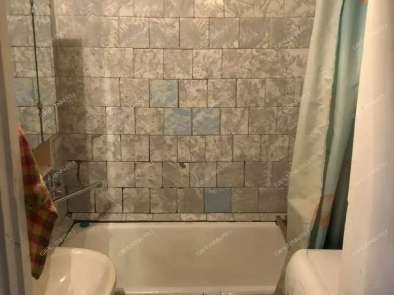 трёхкомнатная квартира на улице Академика Баха дом 11