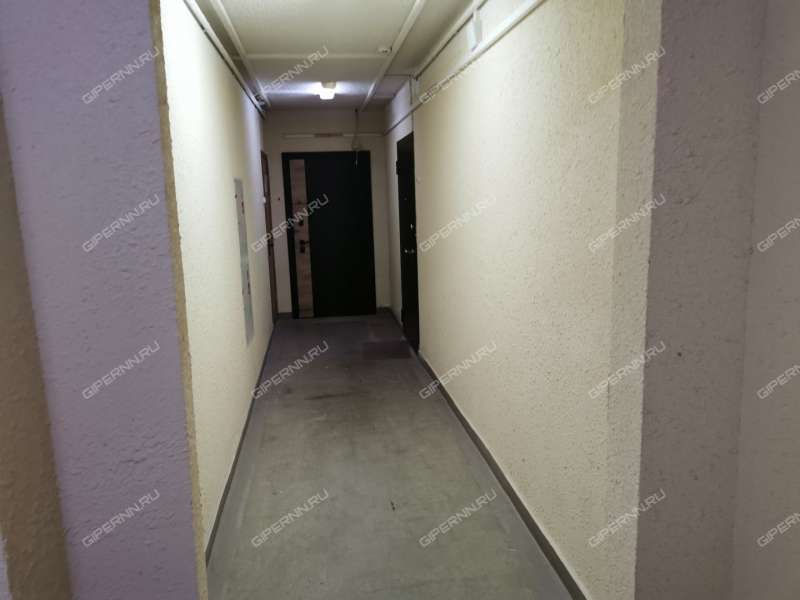 однокомнатная квартира на бульваре 60-летия Октября дом 21 к1