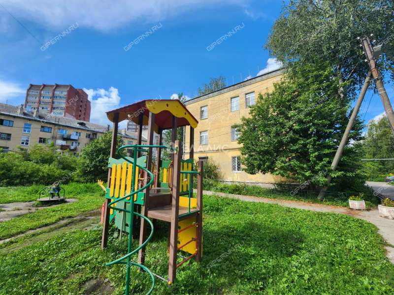 трёхкомнатная квартира на Путейской улице дом 1