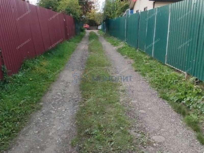 дом на -