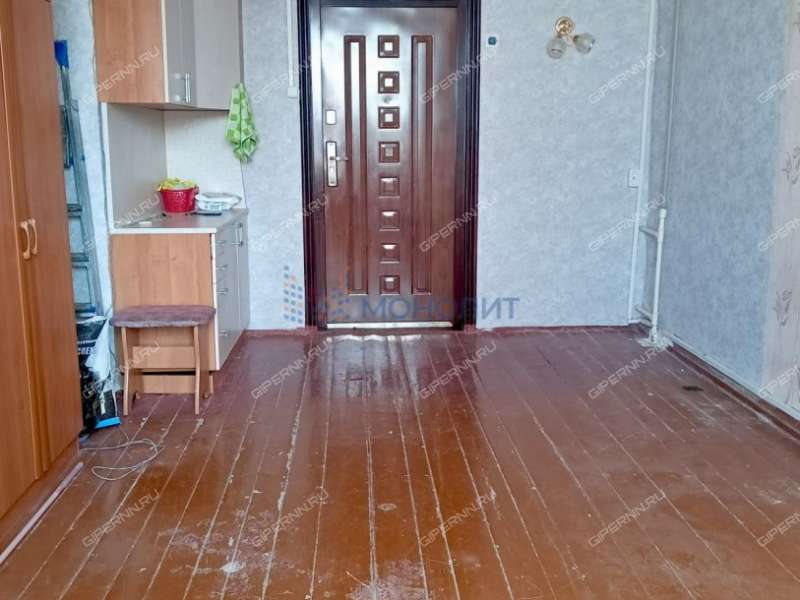 комната в доме 43 на Народной улице