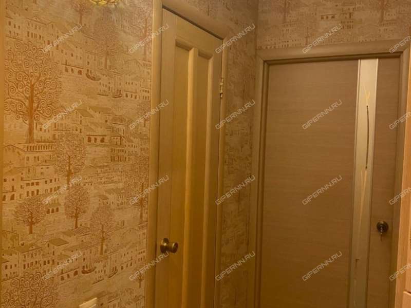 трёхкомнатная квартира в Центральном микрорайоне дом 18 город Выкса