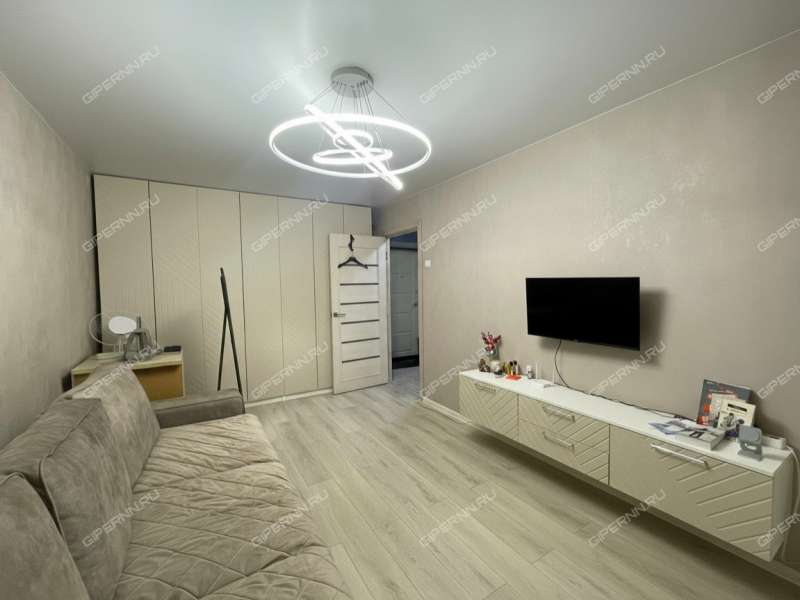 однокомнатная квартира на улице Июльских Дней дом 3 к1