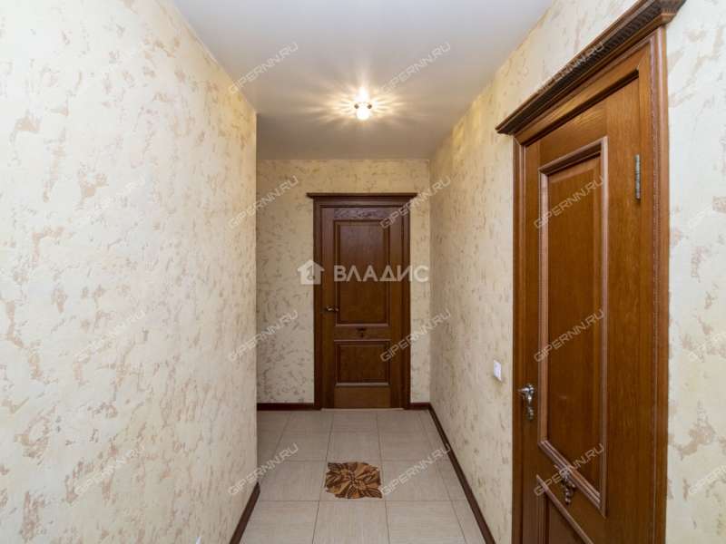 трёхкомнатная квартира на улице Карла Маркса дом 52