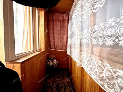 3-komnatnaya-ul-strokina-d-19 фото