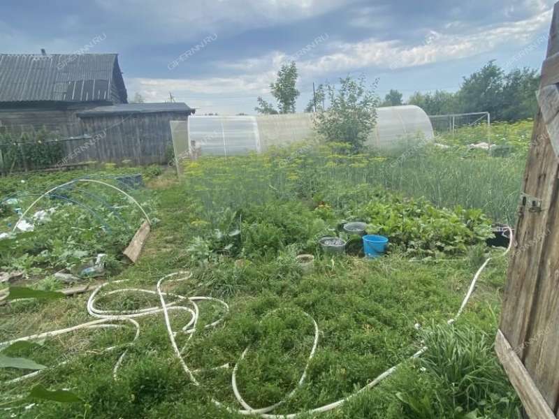 дом на улице Октябрьская село Великовское