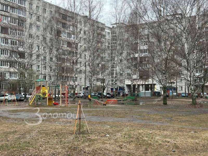 трёхкомнатная квартира на улице Строкина дом 9