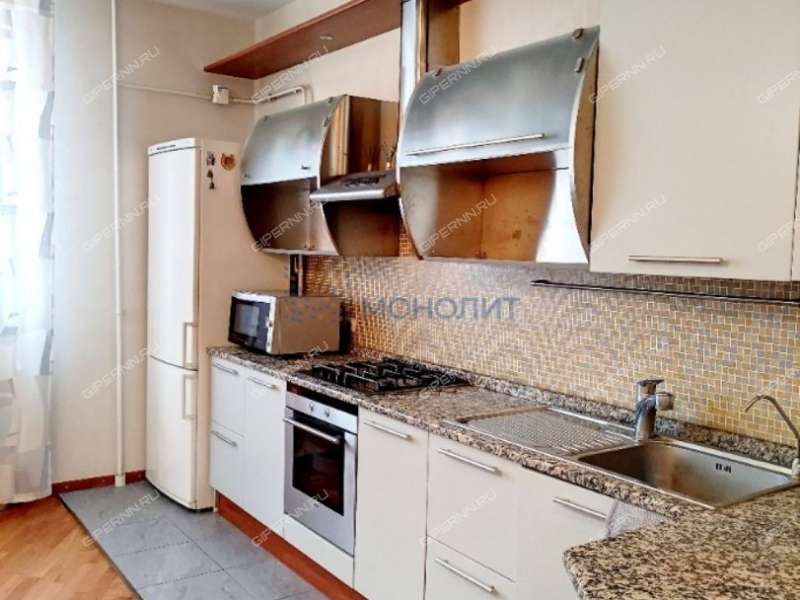 трёхкомнатная квартира на Большой Покровской улице дом 20б