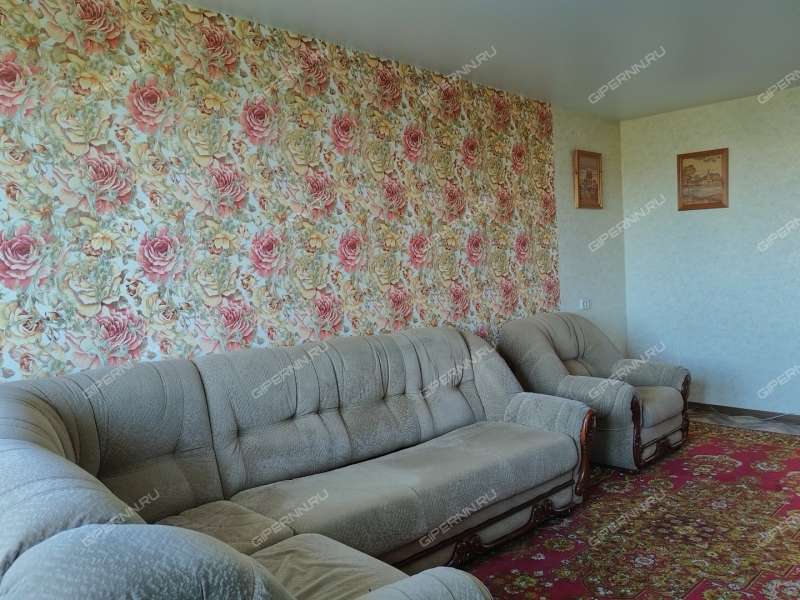 трёхкомнатная квартира на улице Мельникова дом 10