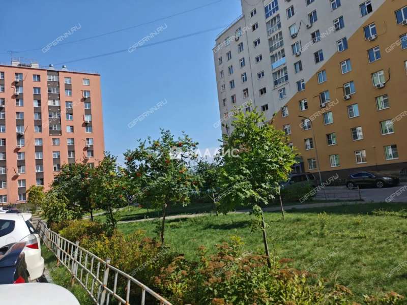 квартира-студия на Бурнаковской улице дом 61