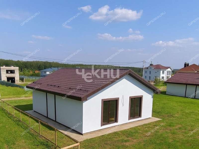 дом на Сиреневая село Безводное