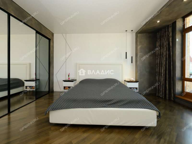 трёхкомнатная квартира на улице Минина дом 29