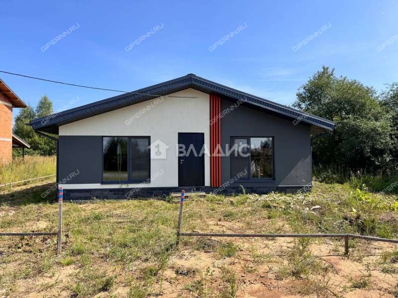 дом на улице Алексеевка деревня Бурцево