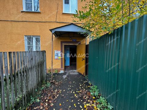 2-komnatnaya-poselok-40-let-oktyabrya-ul-orbeli-d-5 фото