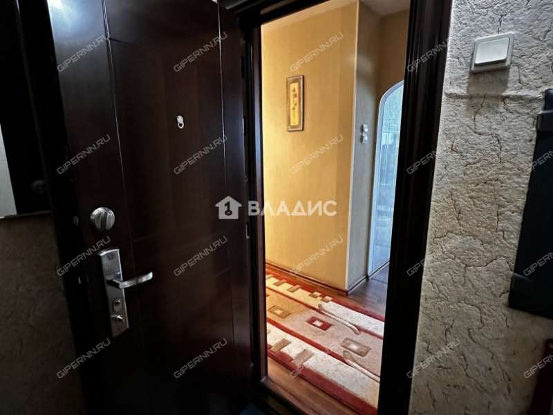 трёхкомнатная квартира на улице Верхнепечёрская дом 12 к1