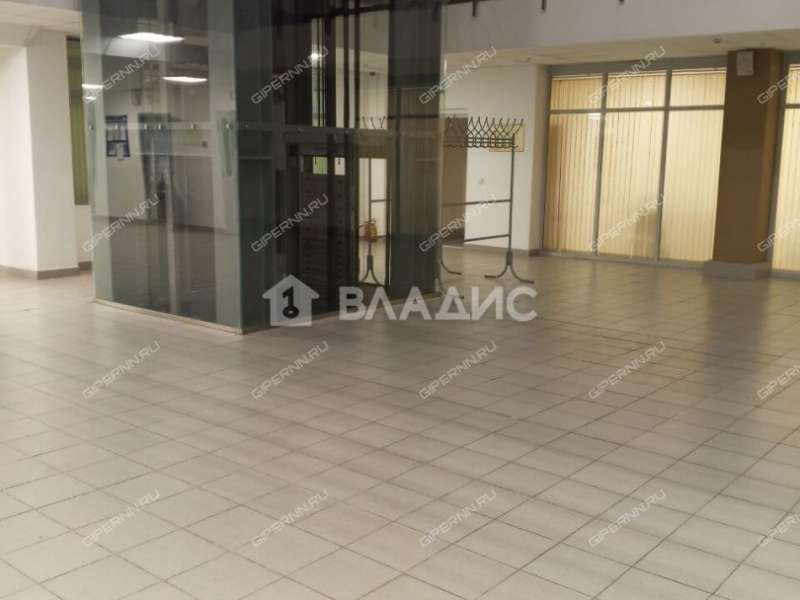 помещение под помещение свободного назначения на улице Минина