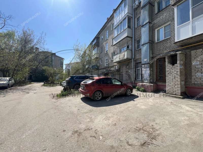 помещение под торговую площадь на Октябрьской улице город Бор