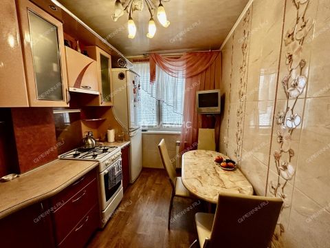 3-komnatnaya-b-r-zarechnyy-d-9 фото