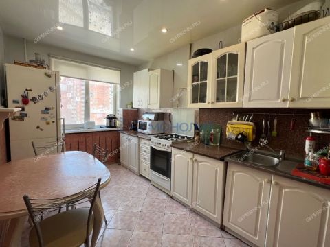 3-komnatnaya-ul-sergeya-akimova-d-22 фото