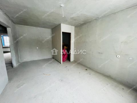 4-komnatnaya-ul-fedoseenko-d-4 фото