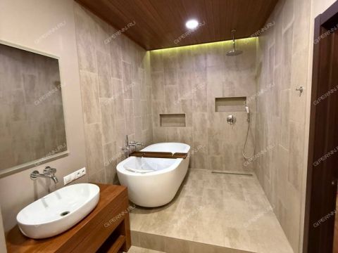 4-komnatnaya-ul-artelnaya-d-13-k1 фото