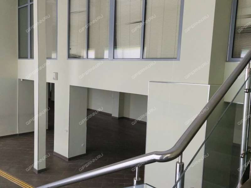 помещение под помещение свободного назначения, торговую площадь на улице Плотникова