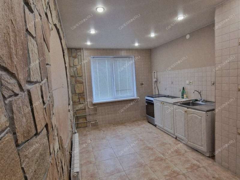 трёхкомнатная квартира на улице Зайцева дом 17