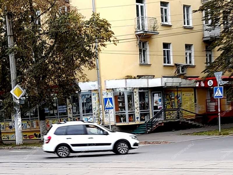 помещение под торговую площадь на улице Ватутина