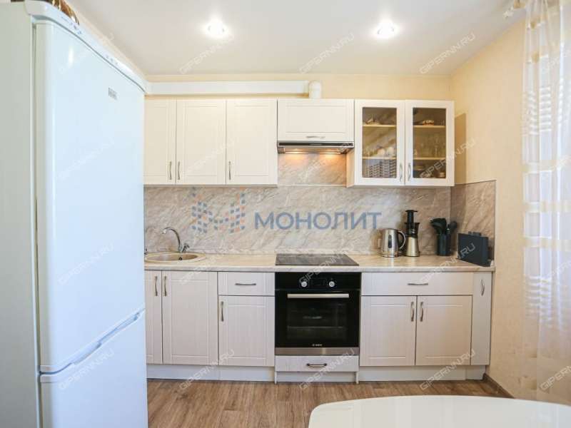 трёхкомнатная квартира на Окской улице дом 1