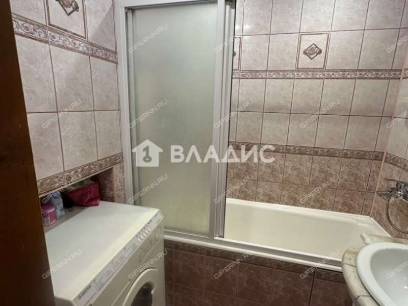 трёхкомнатная квартира на Кстовской улице дом 23 город Кстово
