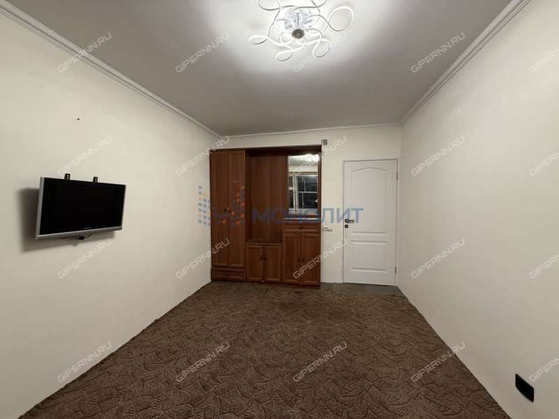 комната в доме 15А на улице Дружаева