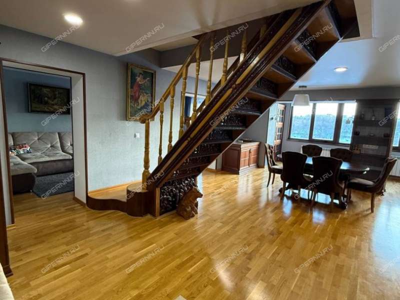 четырёхкомнатная квартира на Артельной улице дом 13 к1