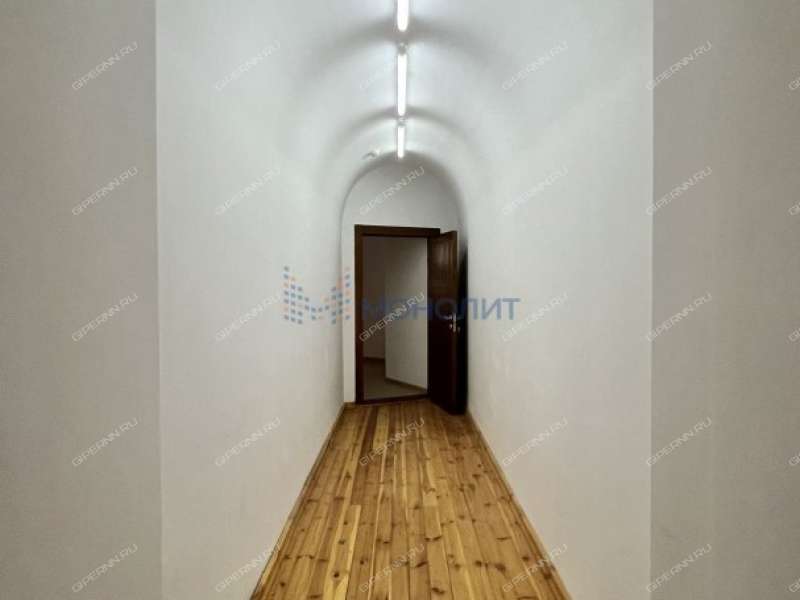 помещение под помещение свободного назначения, офис на площади Свободы